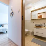 Hello Apartments Park Reagana